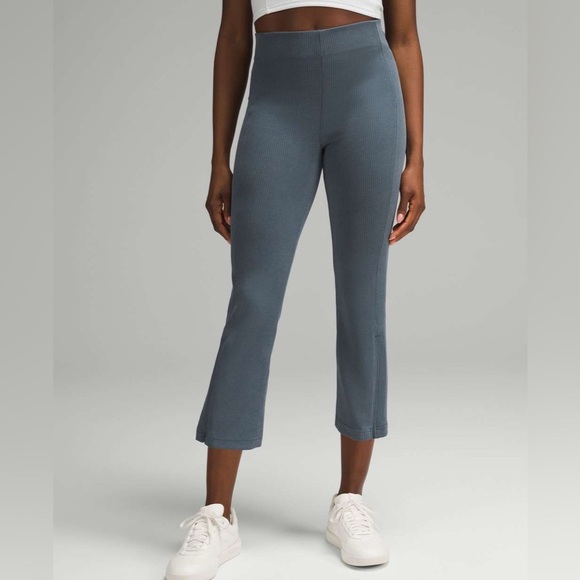 NWT Lululemon‎ Womens Ribbed Softstreme Size 0Zip-Leg Cropped Pant 25” Iron Blue - Picture 1 of 10